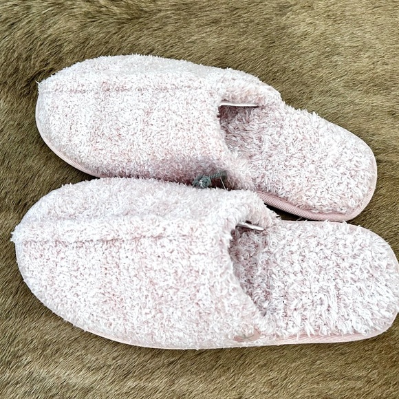 Barefoot Dreams Shoes Nwt Barefoot Dreams Pink Slippers Size Medium